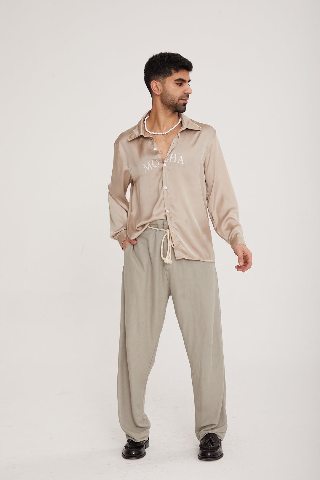 MOCHA PRINTED LOGO SILK SHIIRT - MOCHA