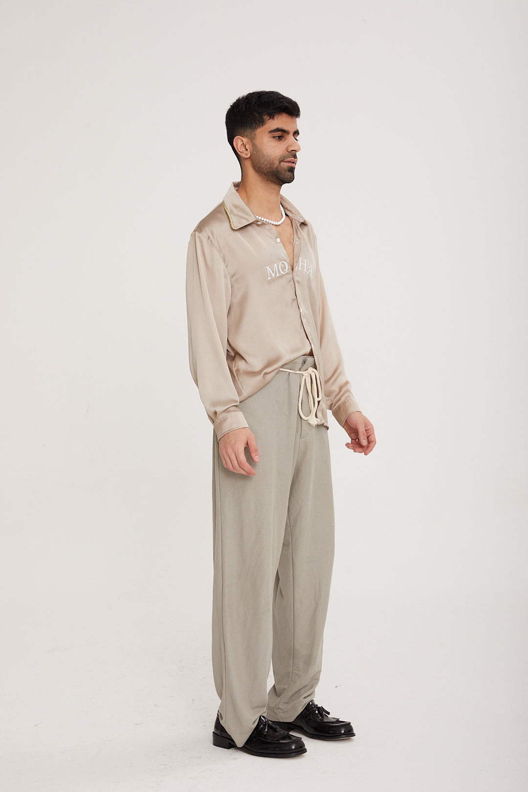 MOCHA PRINTED LOGO SILK SHIIRT - MOCHA